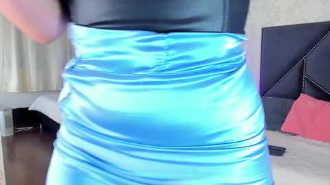 Queen Iris online show from 11-21-25, 03:54