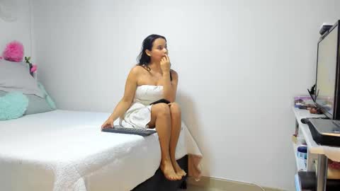 Snapshot of iris_evans__ chatting on 11-09-25, 10:52 iris online show from 11-09-25, 10:52