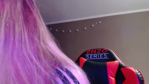 Snapshot of iris_lave chatting on 10-13-25, 03:45 Lily online show from 10-13-25, 03:45