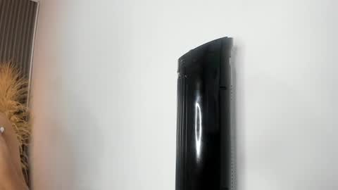 Snapshot of iris_quinn_ chatting on 09-11-25, 12:38 Iris online show from 09-11-25, 12:38