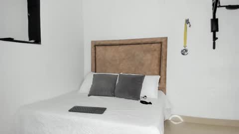 Iris Fit online show from 10-10-25, 01:43