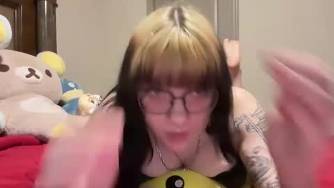 Snapshot of irissweets chatting on 01-07-26, 01:52 irissweets online show from 01-07-26, 01:52