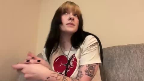 Snapshot of irissweets chatting on 02-15-26, 01:46 irissweets online show from 02-15-26, 01:46