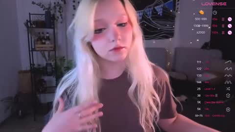 Snapshot of irma_bell chatting on 11-11-25, 10:10 Irma online show from 11-11-25, 10:10