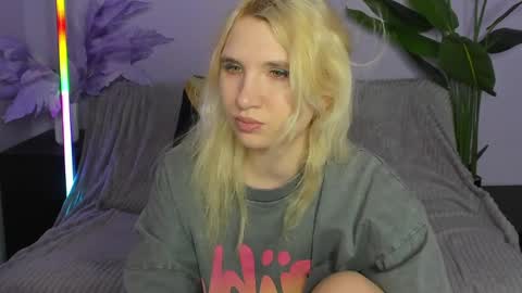 Iron Adele online show from 04-08-26, 03:17