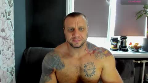 Snapshot of ironhulk22 chatting on 10-04-25, 10:35 ironhulk22 online show from 10-04-25, 10:35
