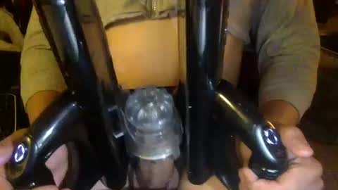 Snapshot of ironman_2295 chatting on 10-14-25, 03:07 FRANSISCO online show from 10-14-25, 03:07