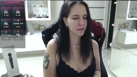 Irwi Tomboy online show from 10-13-25, 09:37