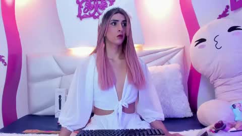 Isa  online show from 11-13-25, 04:00