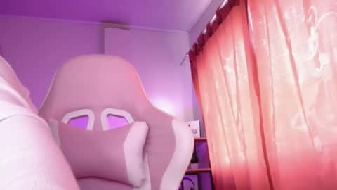 Isabella  online show from 11-14-25, 03:55