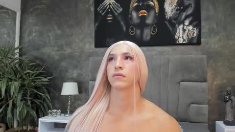 Isa Lancaster online show from 11-09-25, 07:23