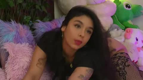 Isabella        online show from 11-04-25, 03:44