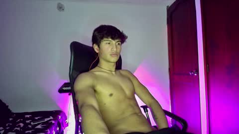 Snapshot of isaac__efx chatting on 02-01-25, 04:14 isaac online show from 02-01-25, 04:14