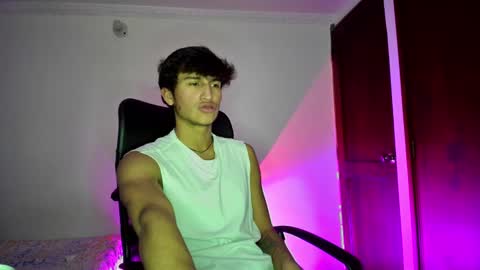 Snapshot of isaac__efx chatting on 02-12-25, 12:37 isaac online show from 02-12-25, 12:37
