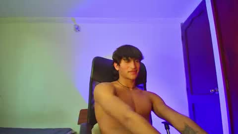 Snapshot of isaac__efx chatting on 09-25-25, 10:46 isaac online show from 09-25-25, 10:46