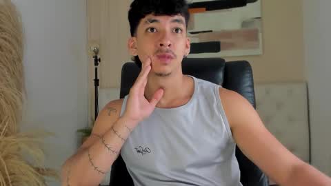 isaac_cryston online show from 11-05-25, 08:42