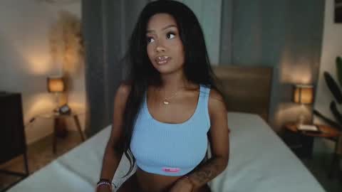 Snapshot of isaacoleman chatting on 02-11-26, 09:31 Isaa Coleman online show from 02-11-26, 09:31