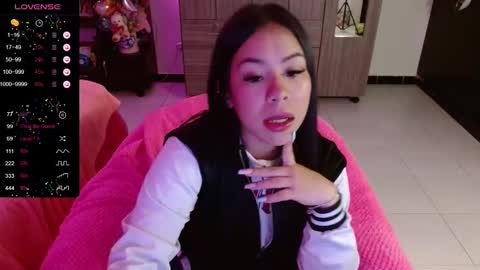 Snapshot of isabeella_24 chatting on 12-12-24, 01:53 Isabella  online show from 12-12-24, 01:53