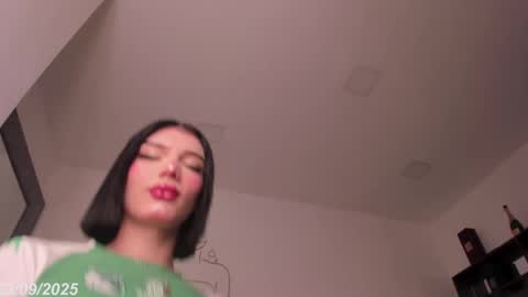 Isabel online show from 09-23-25, 01:25
