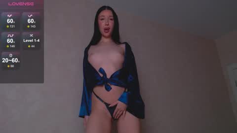 Bella online show from 11-22-25, 01:10