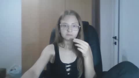 isabel_loveee online show from 09-30-25, 08:14