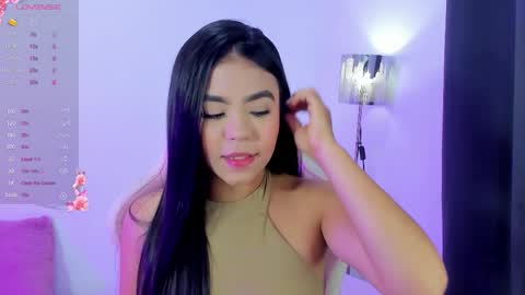 Snapshot of isabel_queen_ chatting on 02-25-26, 04:00 Isabel online show from 02-25-26, 04:00