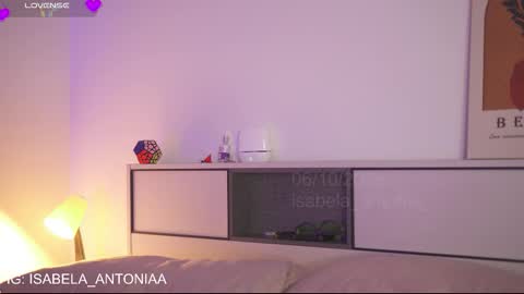    online show from 10-12-25, 12:04