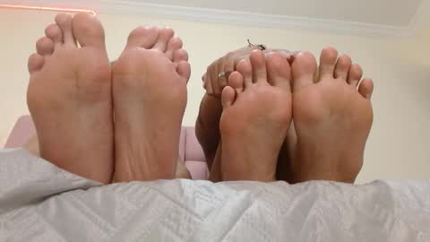 Snapshot of isabela_ferrer_ chatting on 10-15-25, 03:12 I S A online show from 10-15-25, 03:12