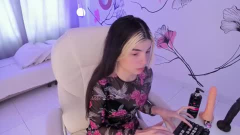 isabela_fiorelli online show from 10-14-25, 01:45
