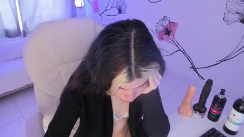 isabela_fiorelli online show from 10-16-25, 02:18