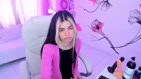 isabela_fiorelli online show from 11-11-25, 01:33