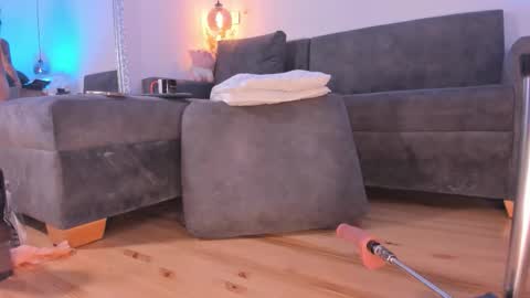 Snapshot of isabela_franco_ chatting on 10-17-25, 12:08 Isabela online show from 10-17-25, 12:08