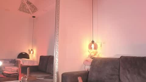 Isabela online show from 04-07-26, 11:43