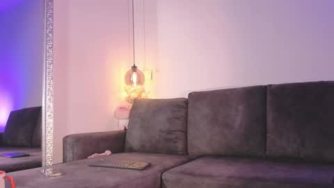 Isabela online show from 04-11-26, 11:47