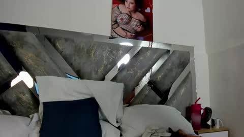 Mommy Isa online show from 01-11-26, 04:56