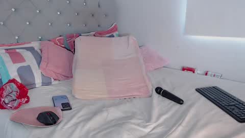 isabela online show from 12-11-24, 09:12