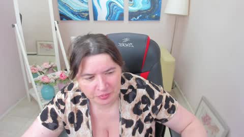 Isabela online show from 01-25-25, 12:58