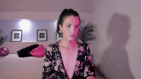 IsabelFernandez online show from 09-30-25, 04:17
