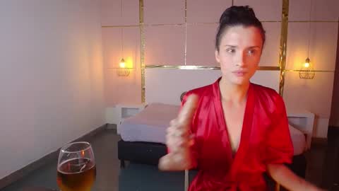 IsabelFernandez online show from 10-12-25, 05:39