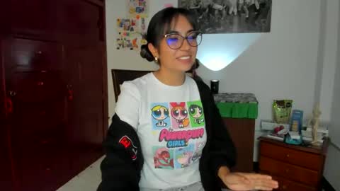 Snapshot of isabella22_1 chatting on 01-03-25, 08:43 Isabella22 1 online show from 01-03-25, 08:43