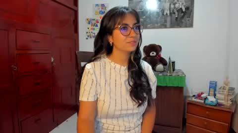 Snapshot of isabella22_1 chatting on 01-08-25, 02:35 Isabella22 1 online show from 01-08-25, 02:35