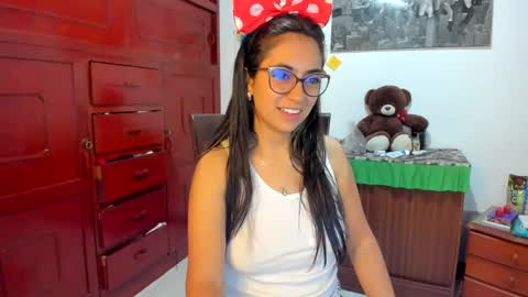 Snapshot of isabella22_1 chatting on 01-19-25, 04:22 Isabella22 1 online show from 01-19-25, 04:22
