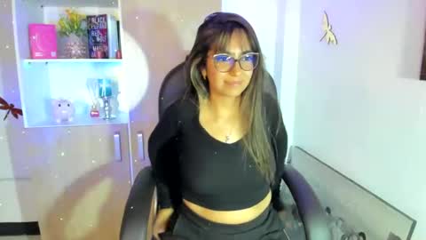 Snapshot of isabella22_1 chatting on 02-20-25, 11:10 Isabella22 1 online show from 02-20-25, 11:10