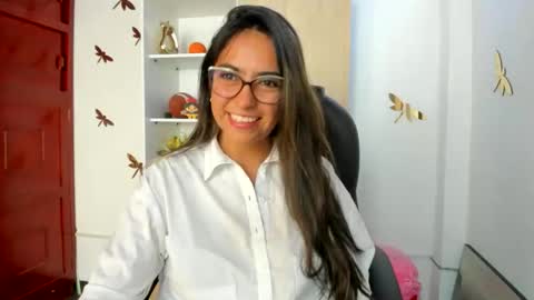Snapshot of isabella22_1 chatting on 10-30-25, 06:30 Isabella22 1 online show from 10-30-25, 06:30