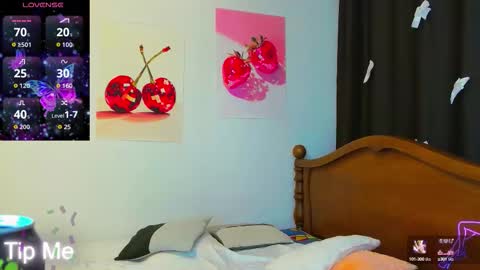 Ella online show from 10-15-25, 07:14