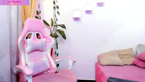 Isa online show from 11-10-25, 01:10