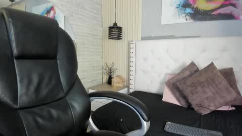 Isa online show from 02-18-26, 08:27