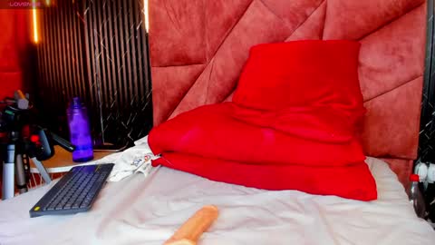 Isabella Arias online show from 01-30-25, 10:19