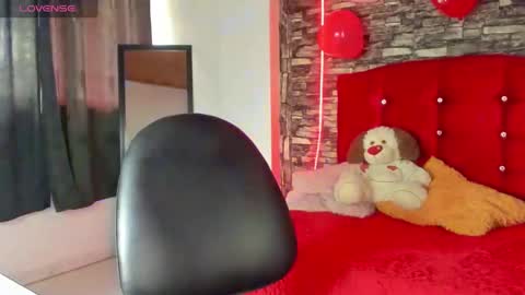 Snapshot of isabella_boom chatting on 02-14-25, 03:47 isabella_boom online show from 02-14-25, 03:47