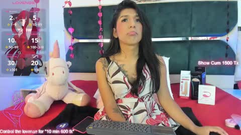 Snapshot of isabella_coronado chatting on 03-05-25, 04:02 Isabella Coronado online show from 03-05-25, 04:02